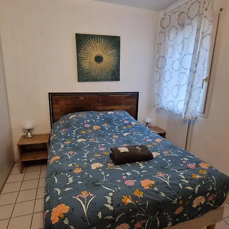 Cosy Beaux-art à 5min Du Corum Appartamento