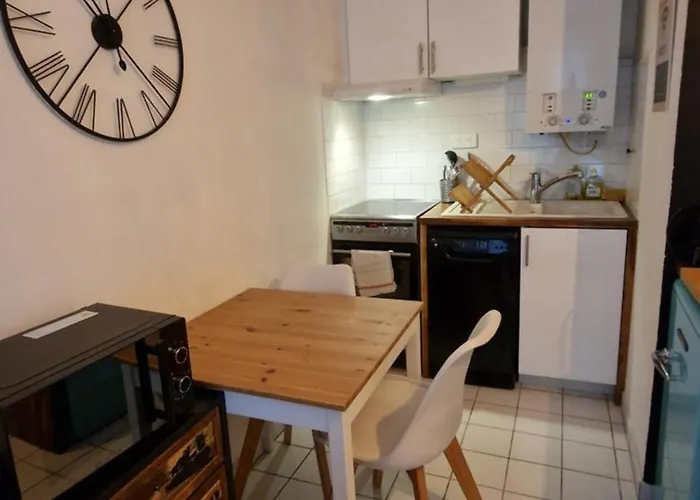 Cosy Beaux-art A 5min Du Corum Apartment